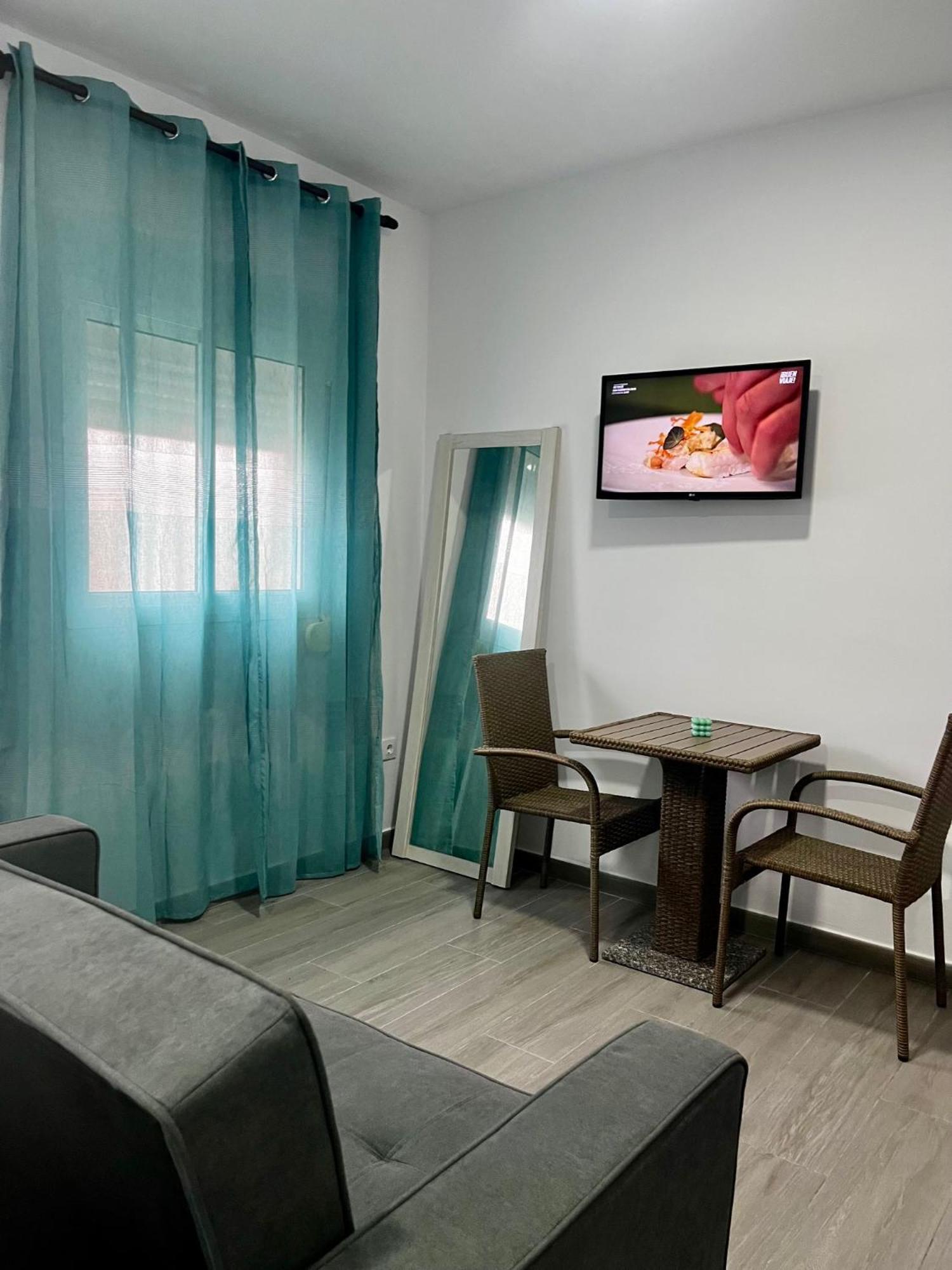 Hostal Los Mellizos Conil De La Frontera Bagian luar foto