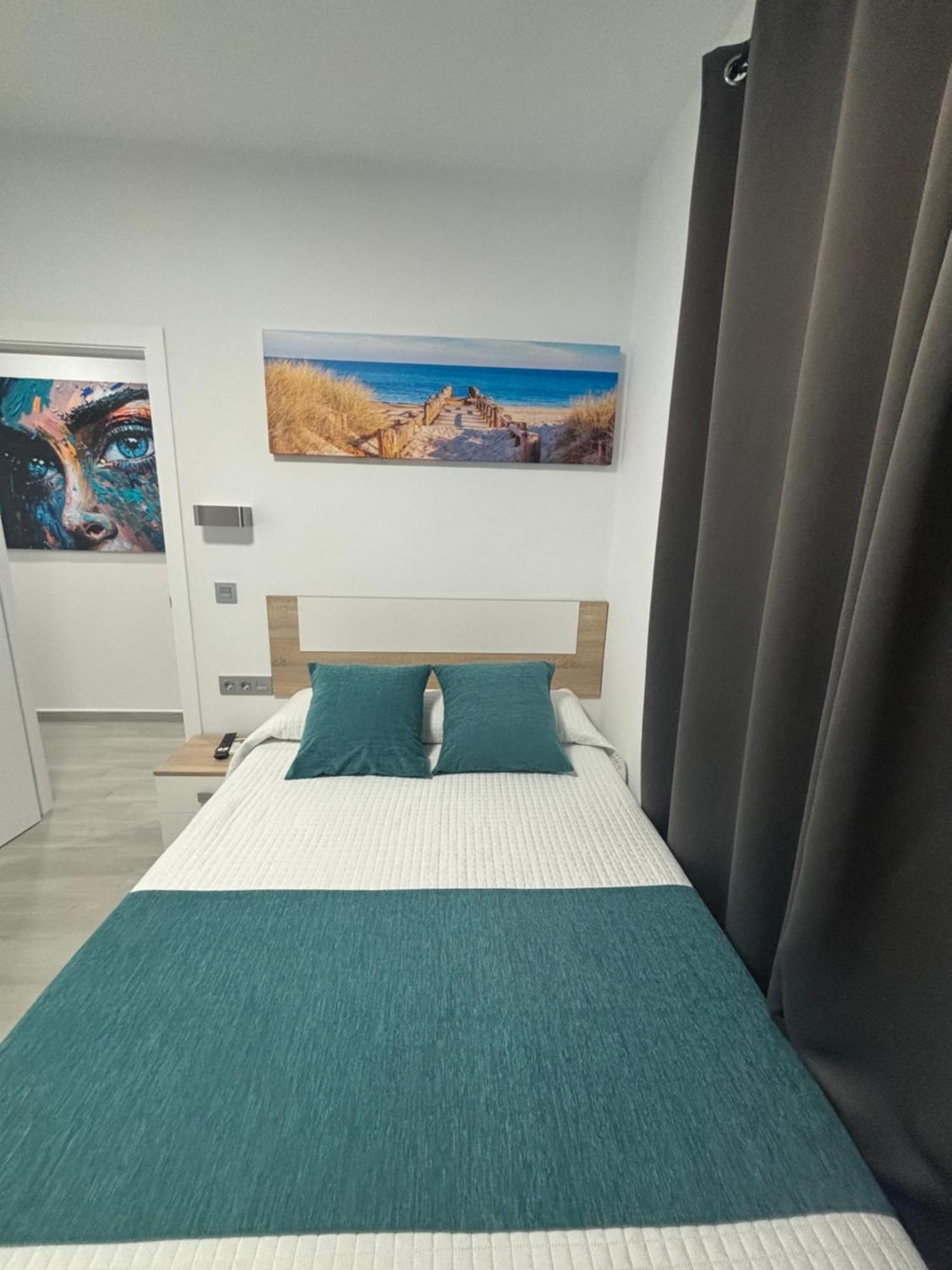 Hostal Los Mellizos Conil De La Frontera Bagian luar foto