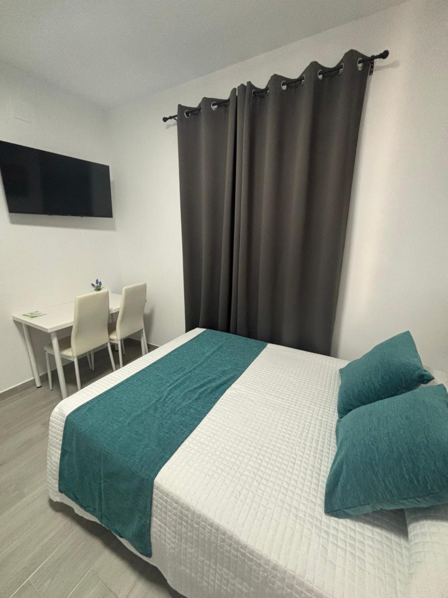 Hostal Los Mellizos Conil De La Frontera Bagian luar foto