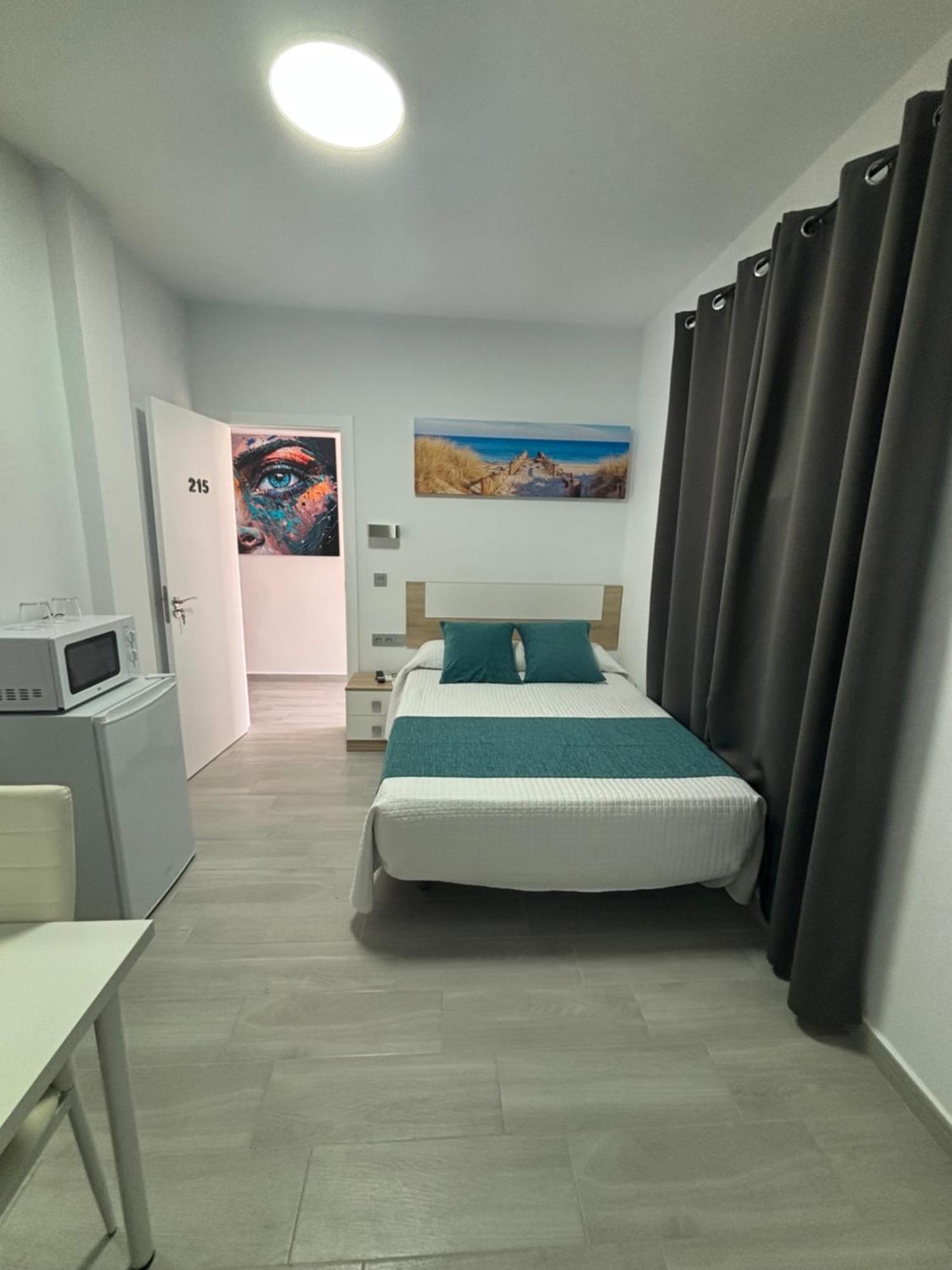 Hostal Los Mellizos Conil De La Frontera Bagian luar foto