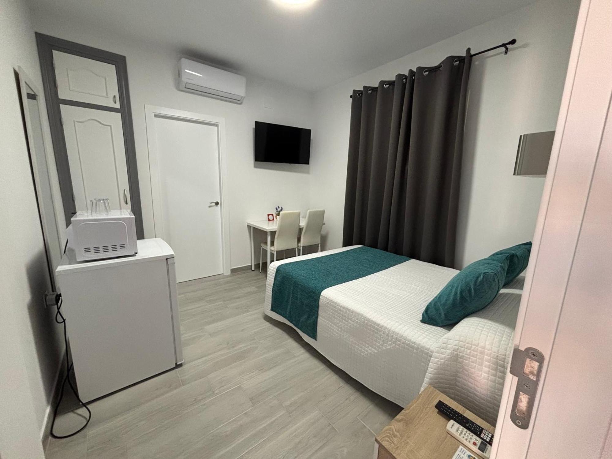 Hostal Los Mellizos Conil De La Frontera Bagian luar foto
