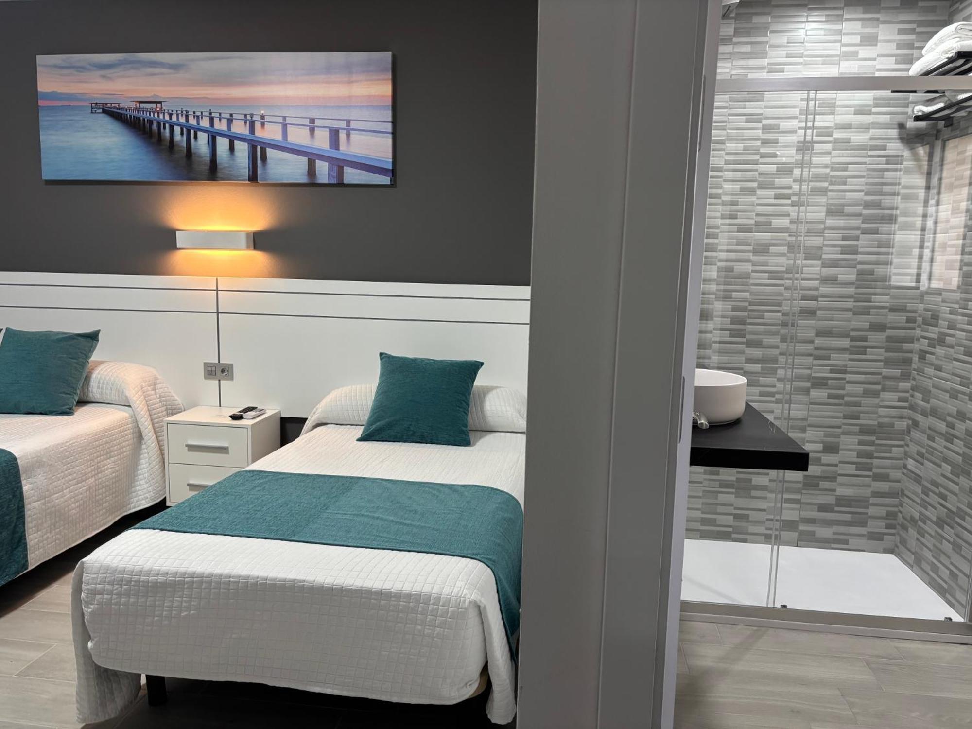 Hostal Los Mellizos Conil De La Frontera Bagian luar foto