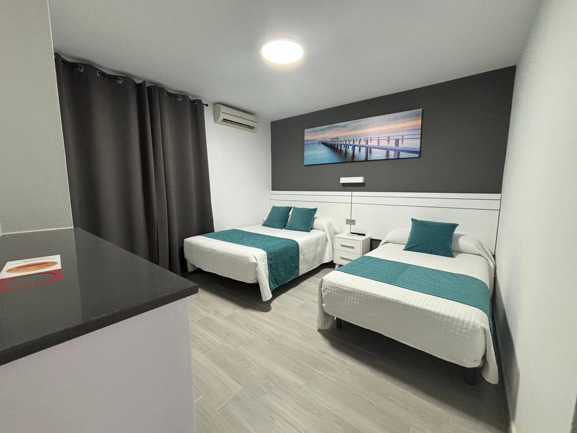 Hostal Los Mellizos Conil De La Frontera Bagian luar foto