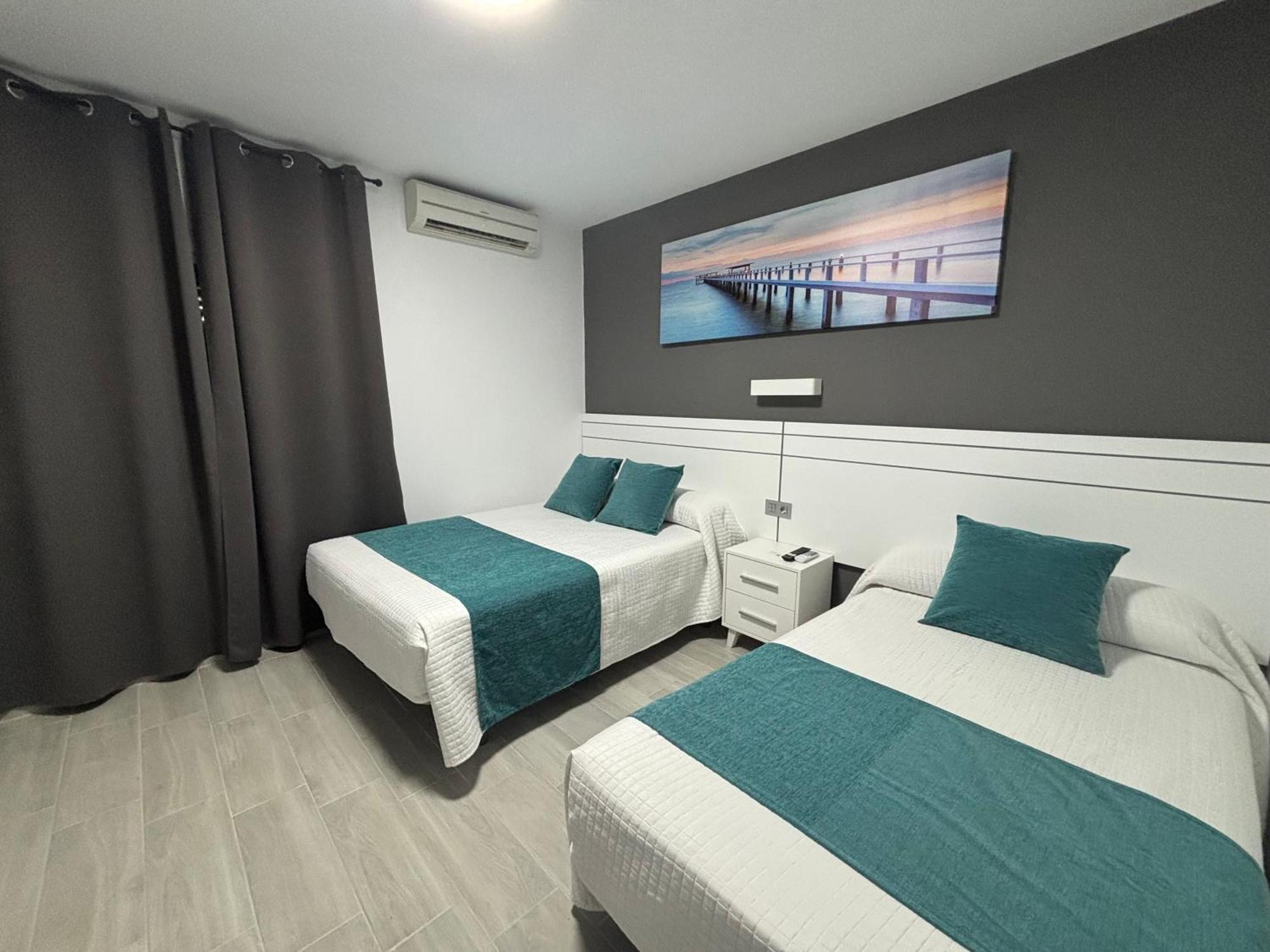 Hostal Los Mellizos Conil De La Frontera Bagian luar foto