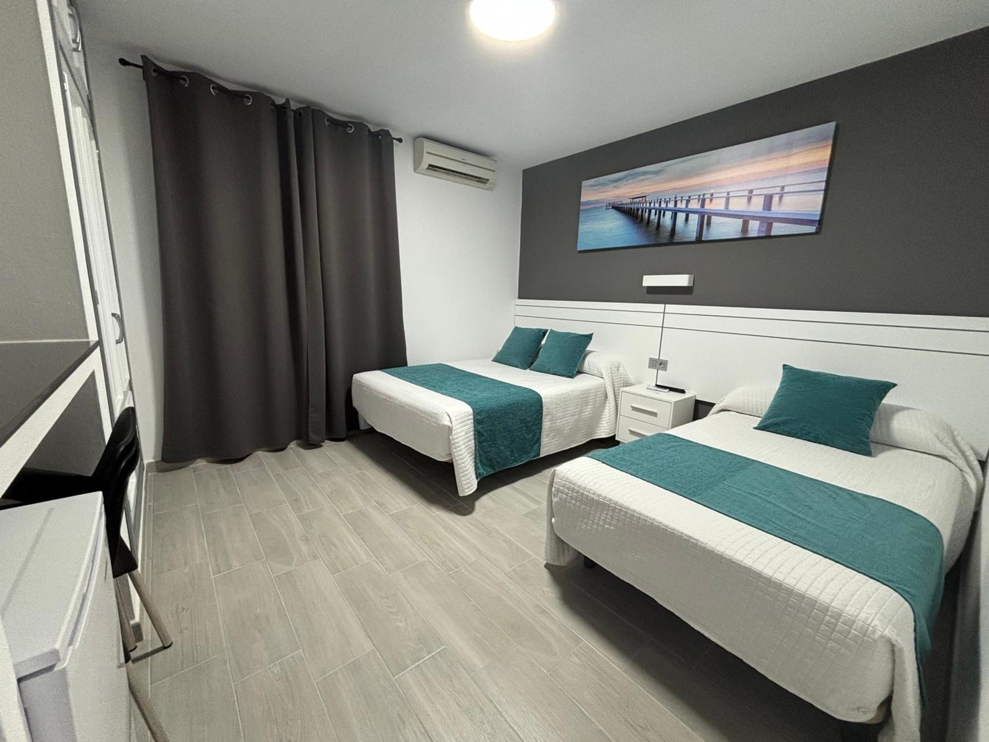 Hostal Los Mellizos Conil De La Frontera Bagian luar foto