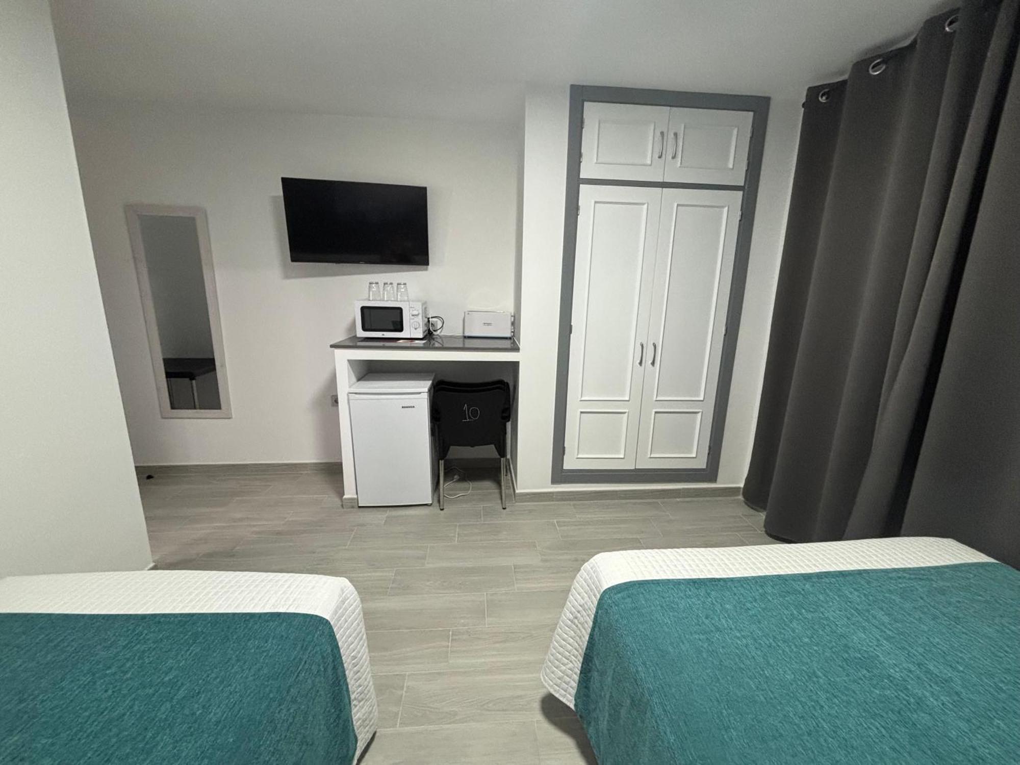 Hostal Los Mellizos Conil De La Frontera Bagian luar foto