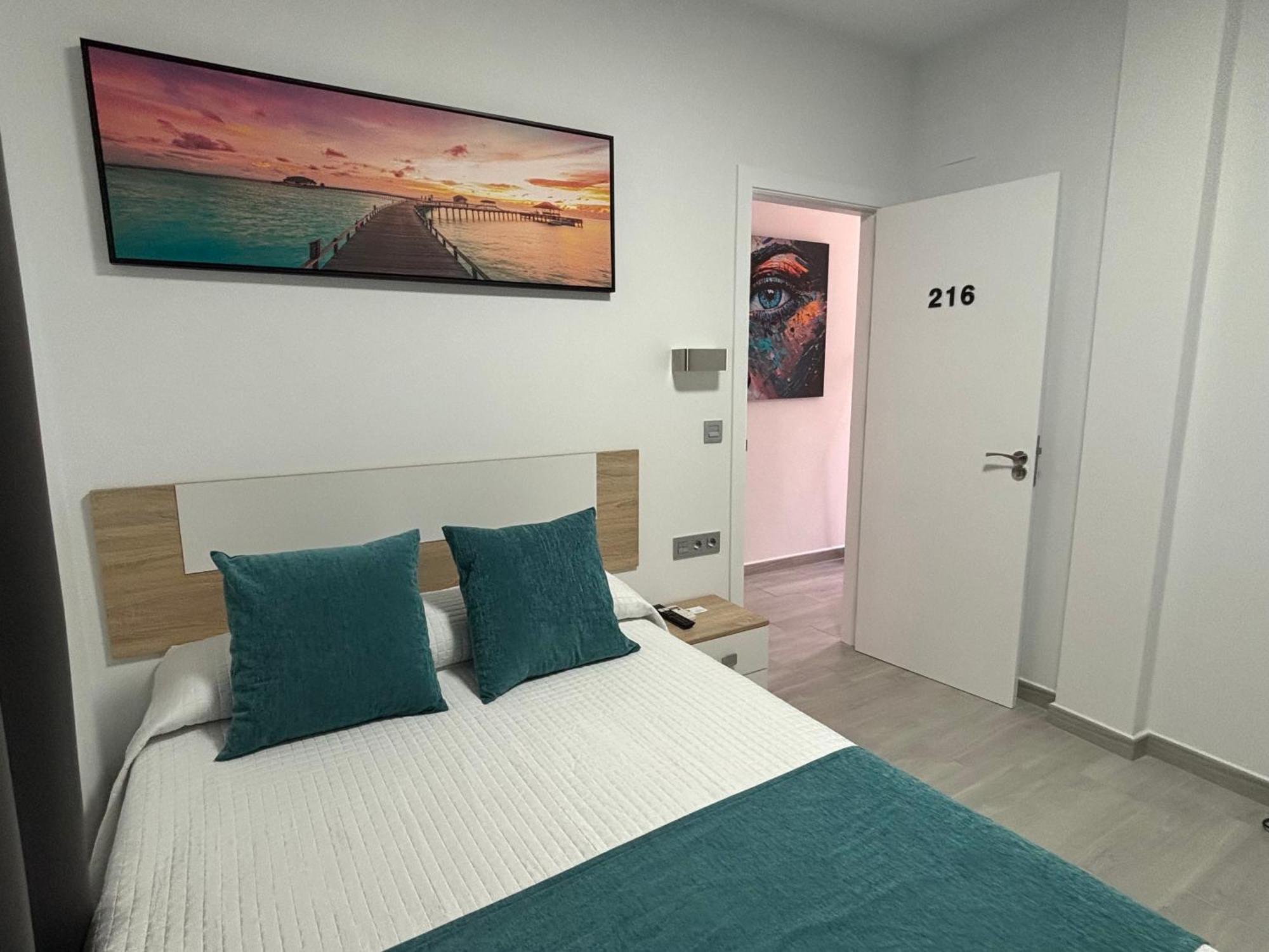 Hostal Los Mellizos Conil De La Frontera Bagian luar foto